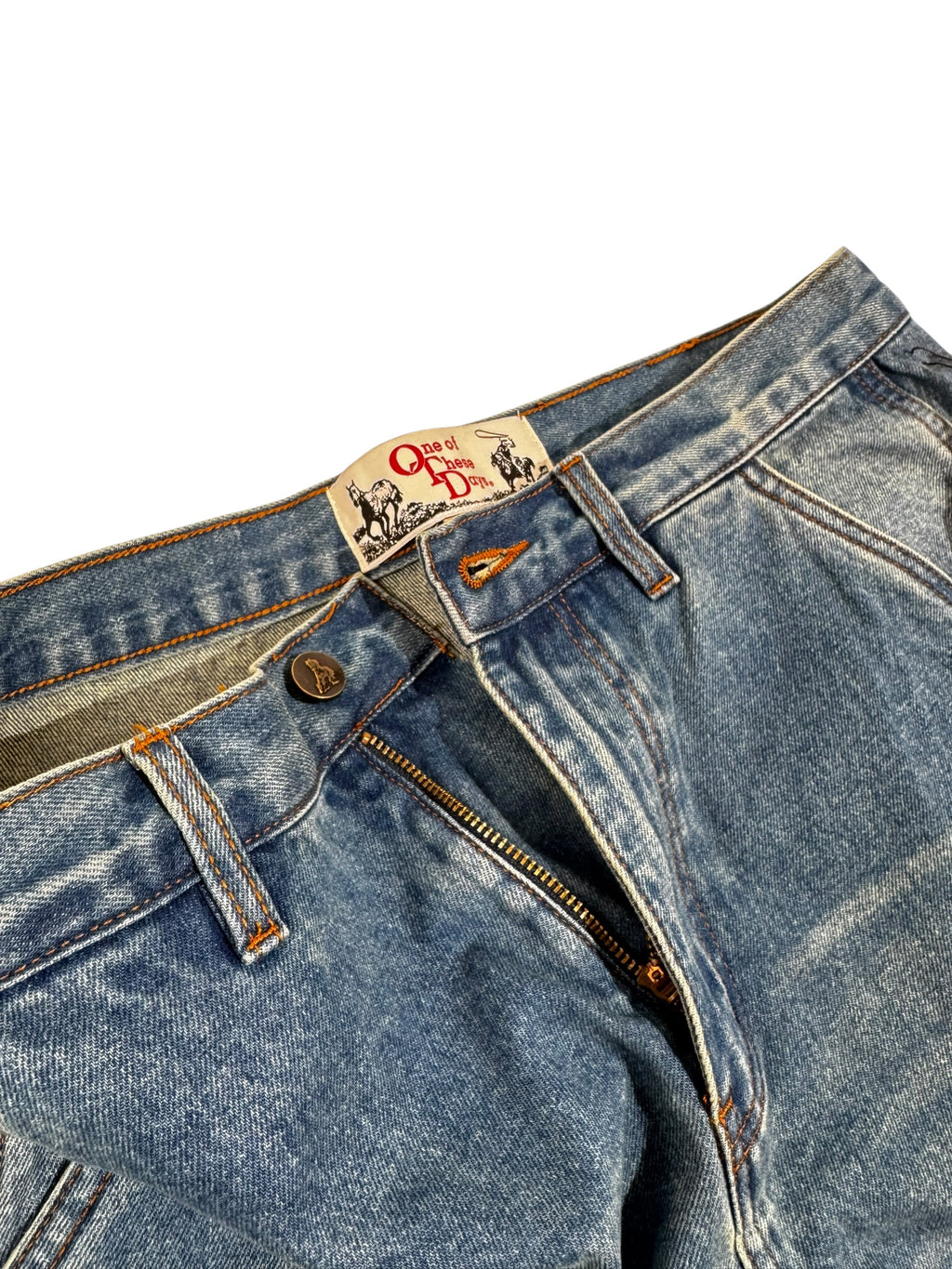 LIGHT WASH DENIM PAINTER SHORT