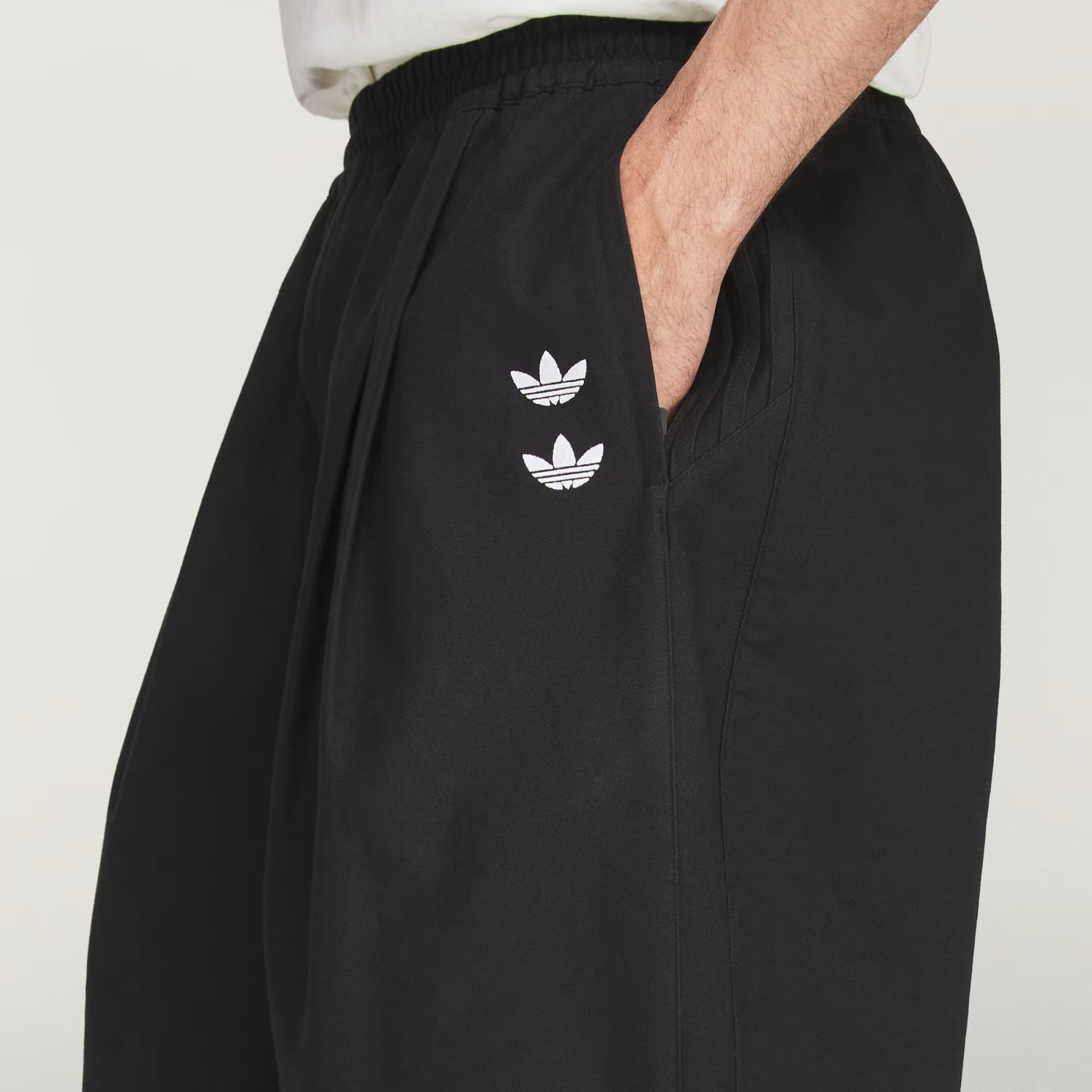 WC LONG TWILL SHORT