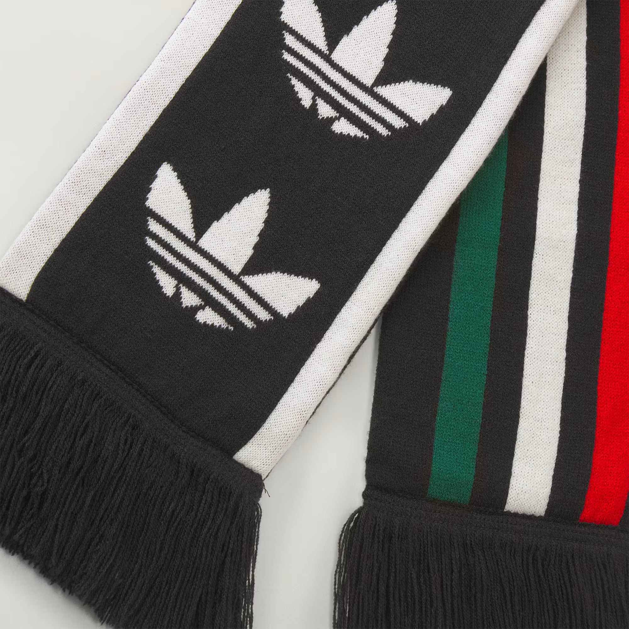 WC SOCCER SCARF