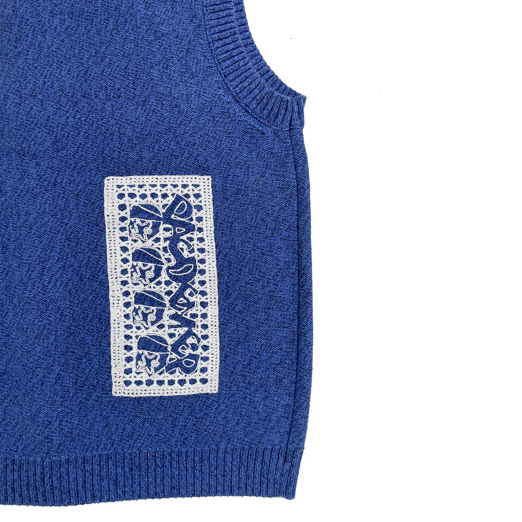 DOILY VEST