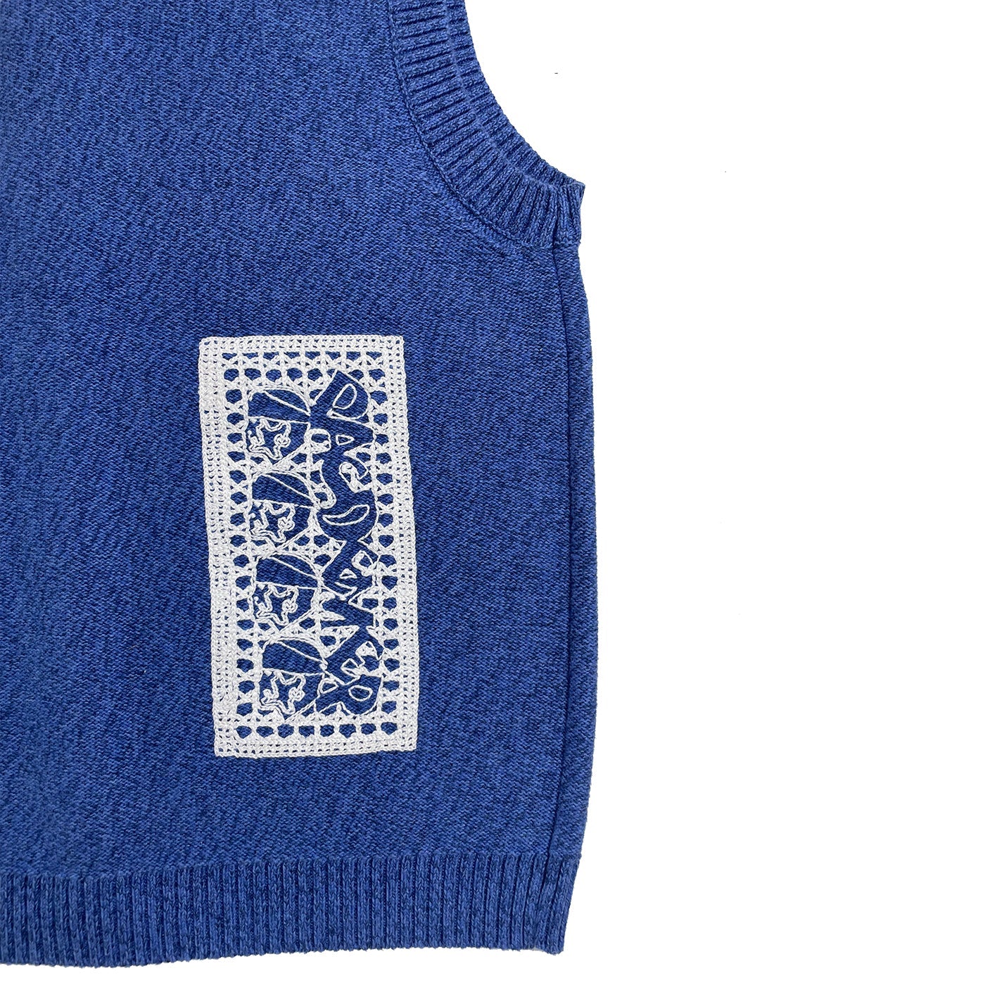 DOILY VEST