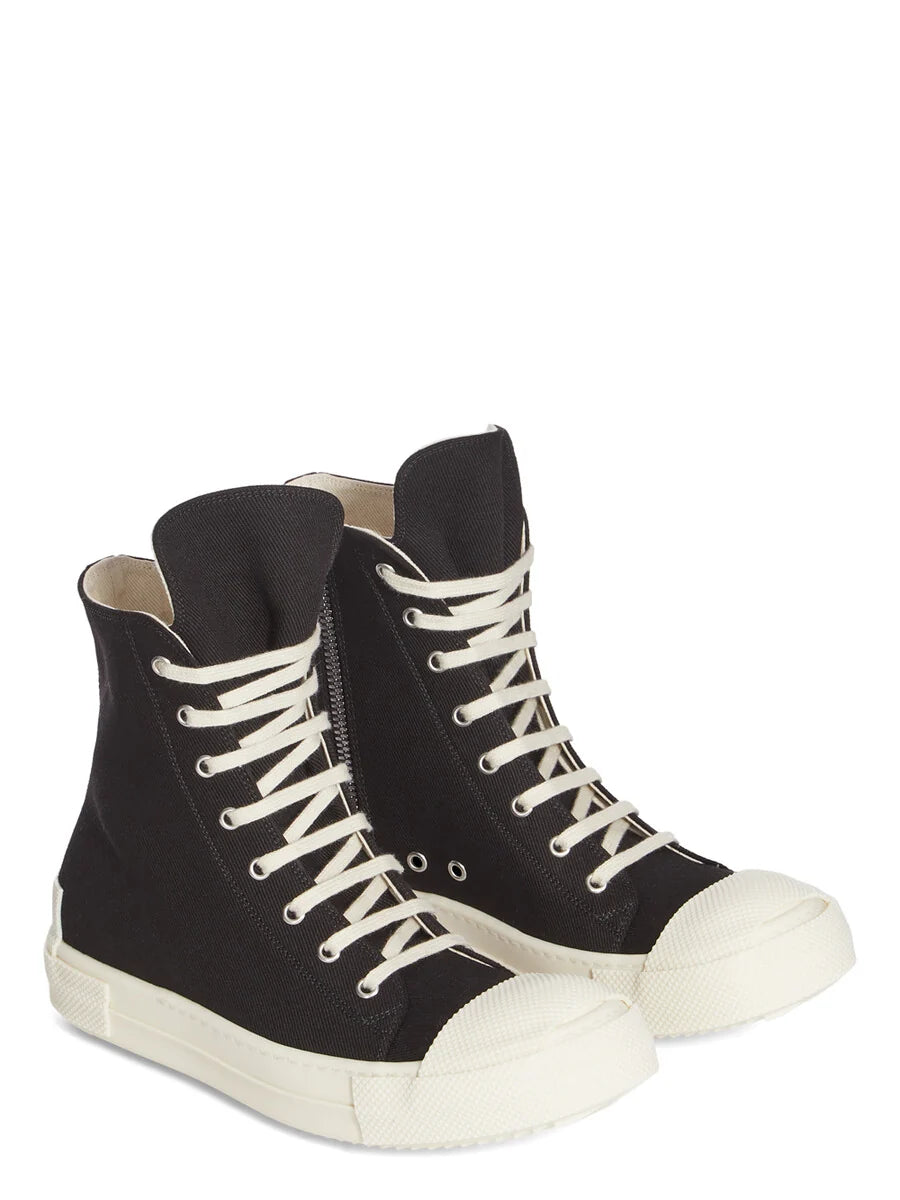 SNEAKS