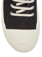 SNEAKS