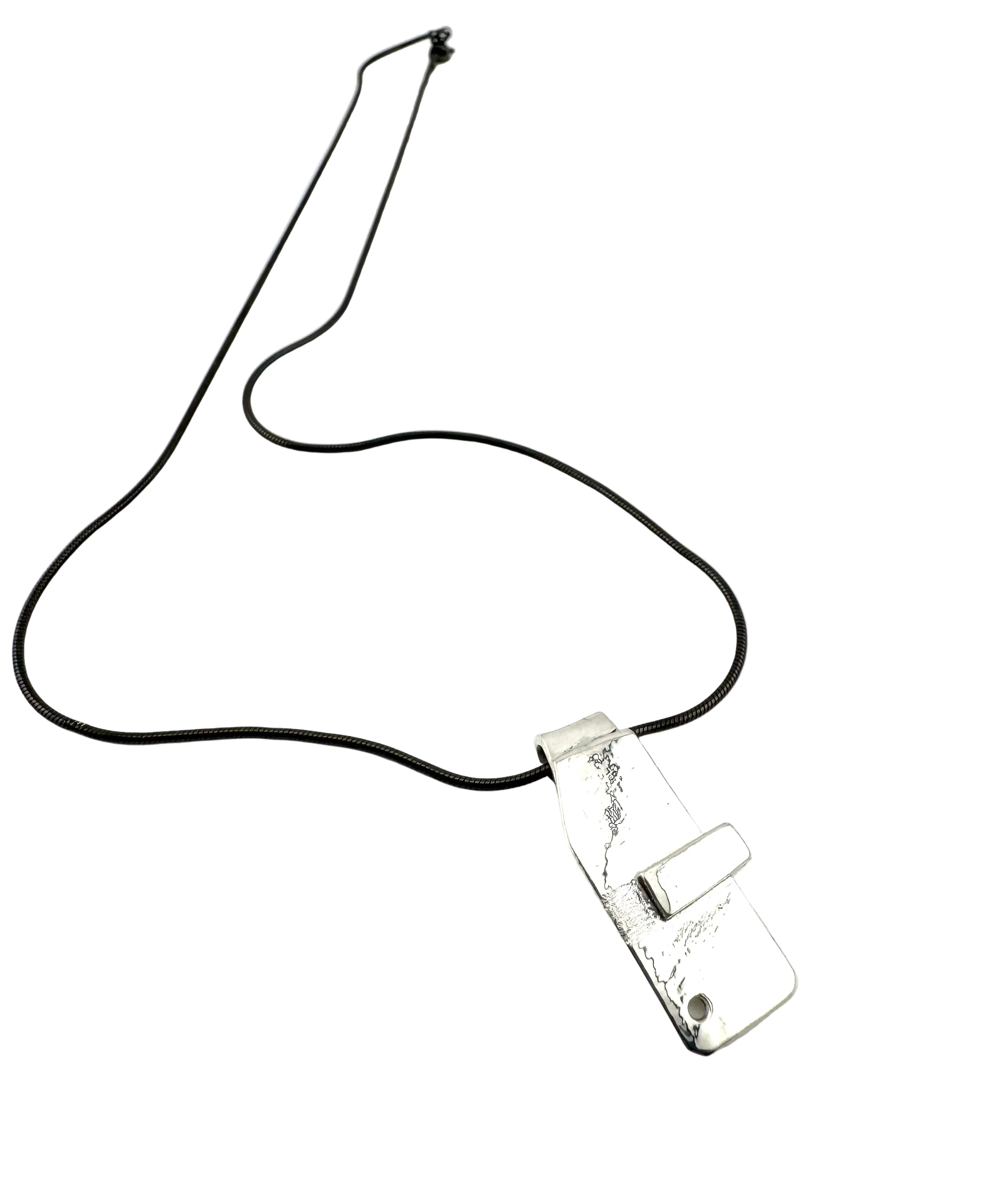 11N6 NECKLACE