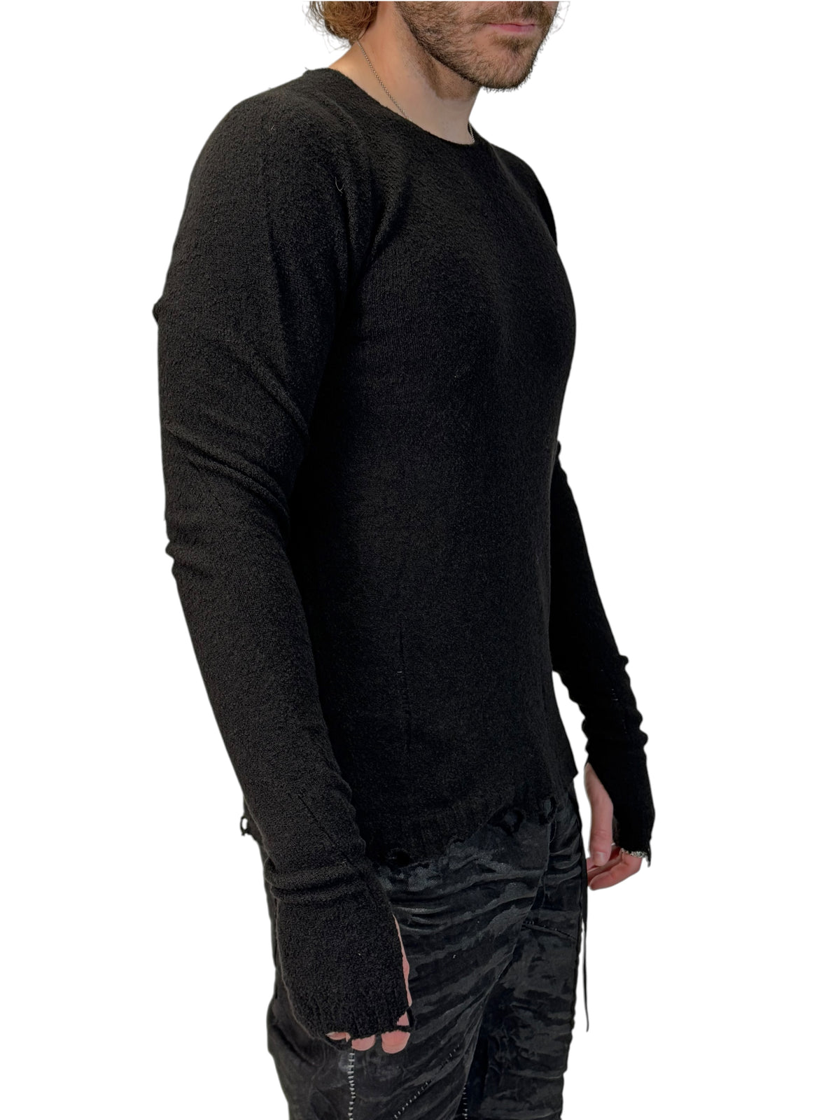 BLACK DISTRESSED SWEATER