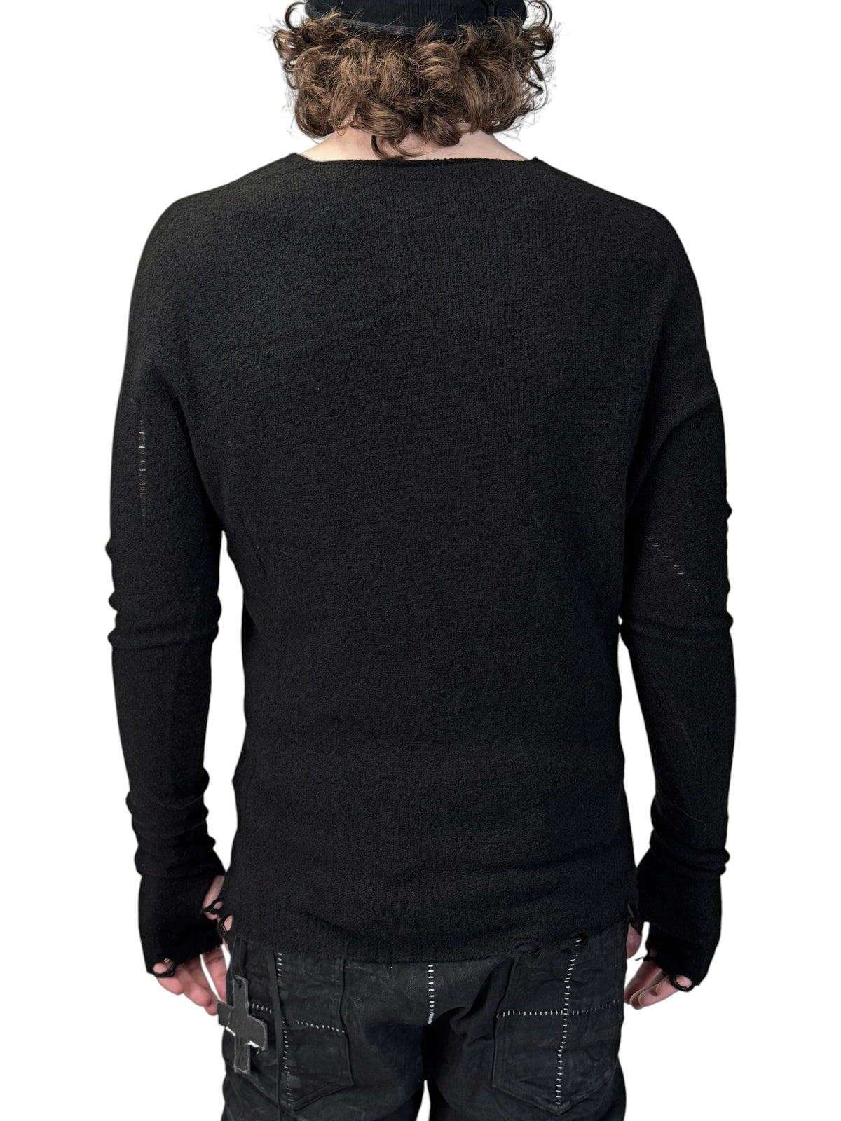 BLACK DISTRESSED SWEATER