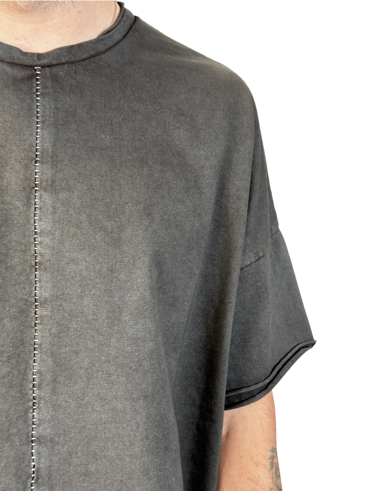 CENTER SEAM BOX TEE