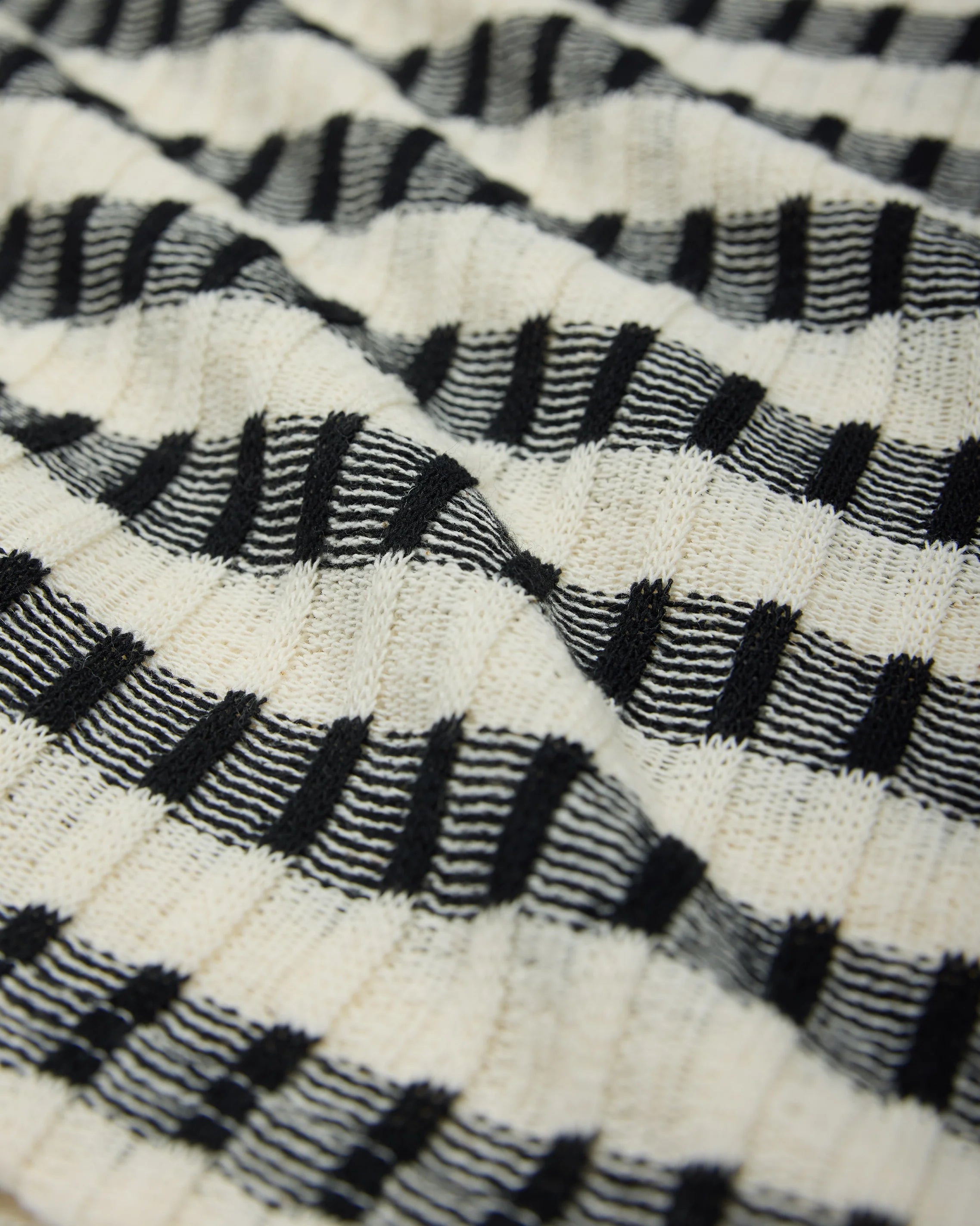 KNIT STRIPE LONGSLEEVE