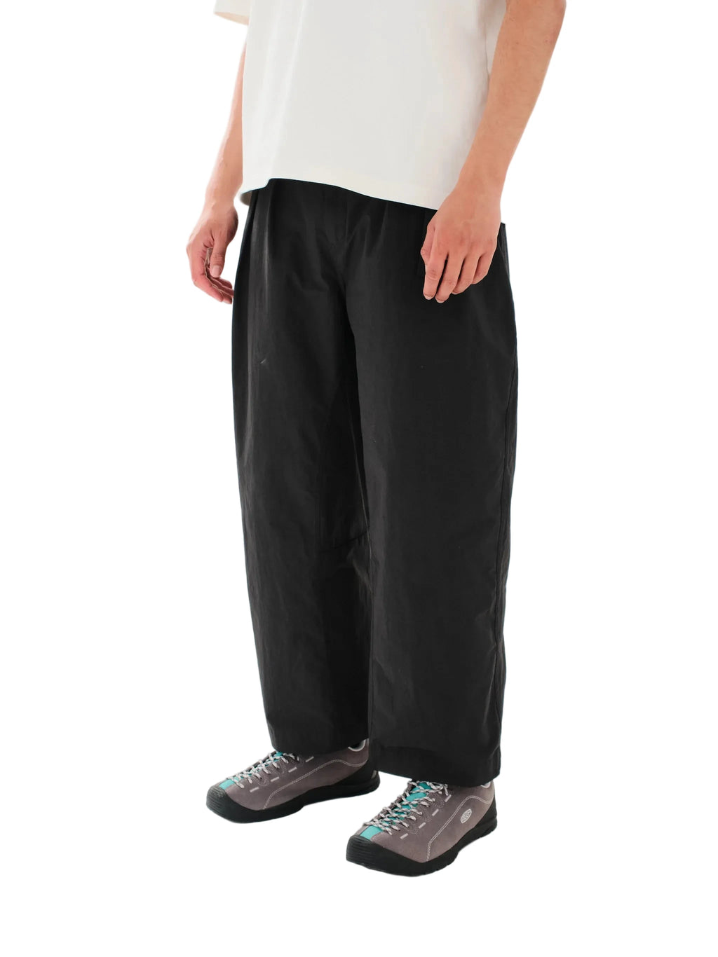 P_ARTICLE PLEATED TROUSERS