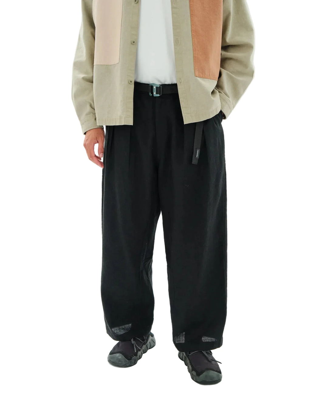 PLEATED TROUSERS