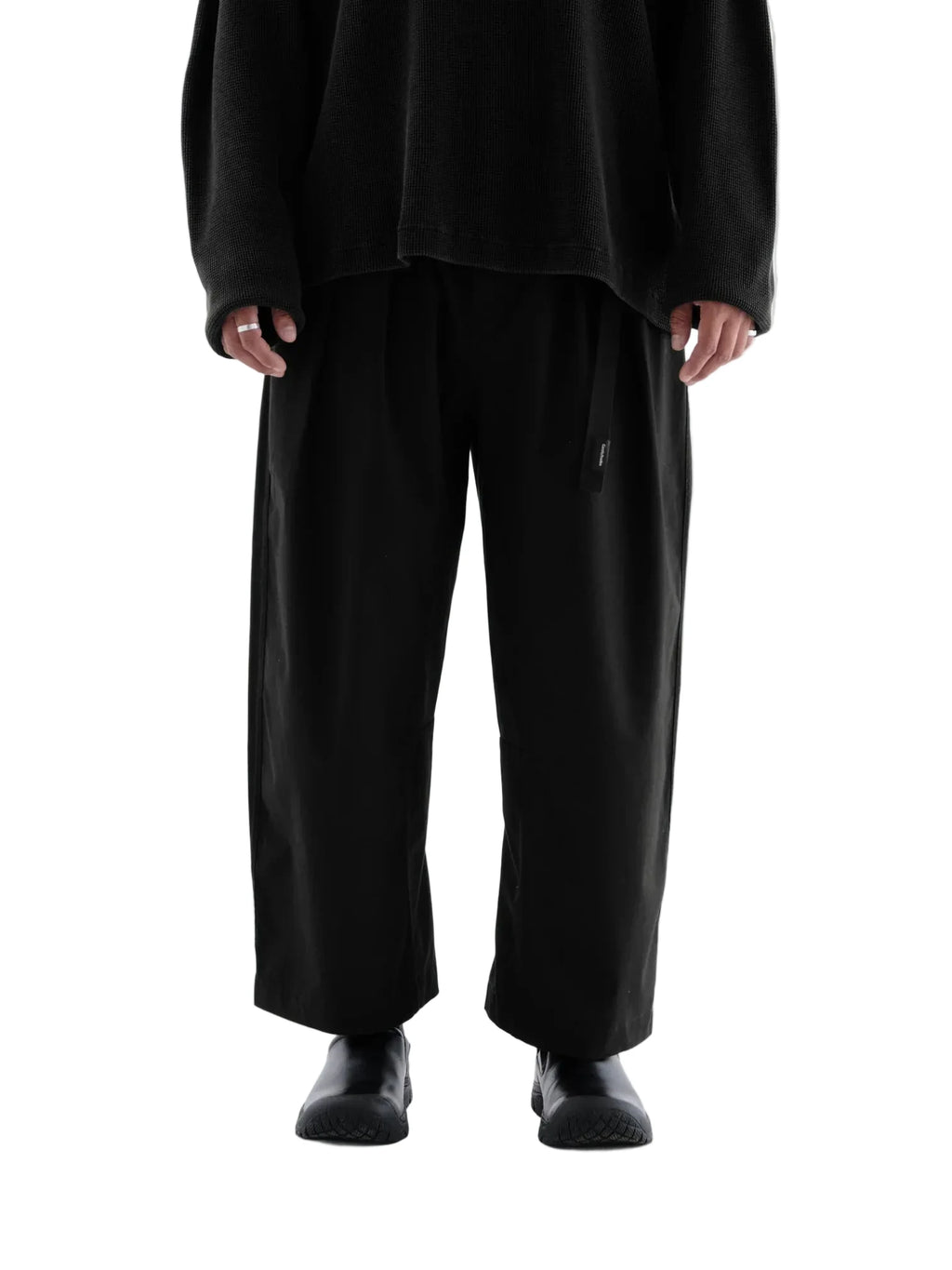 PLEATED TROUSER