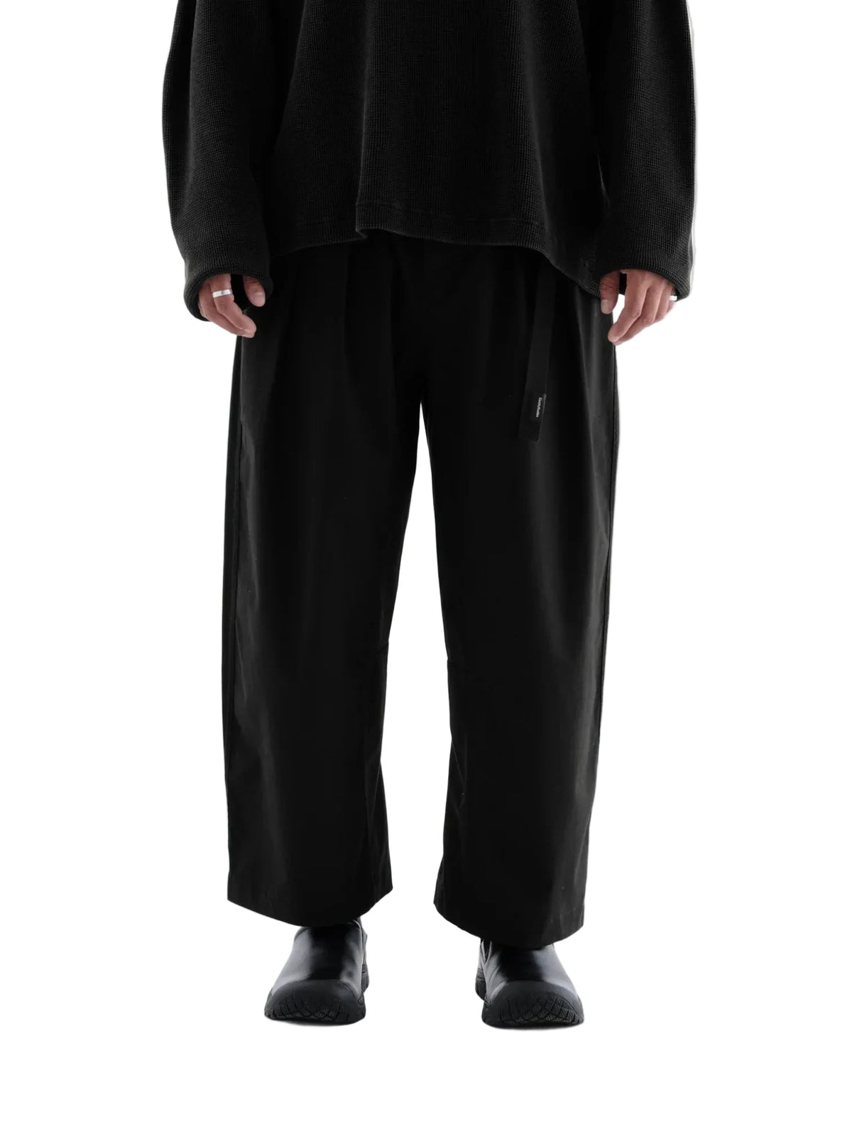 PLEATED TROUSER