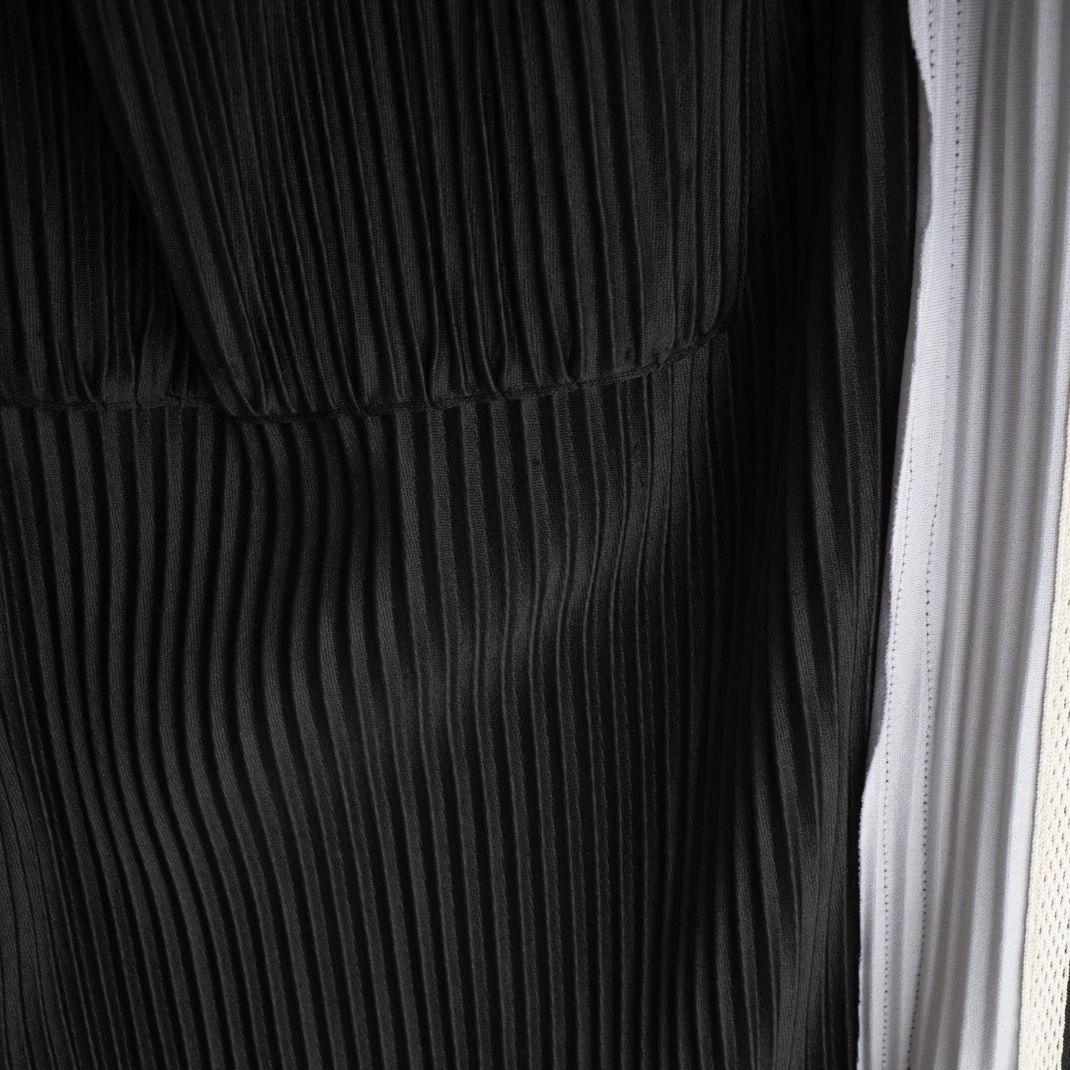PANEL PLEAT SHORTS