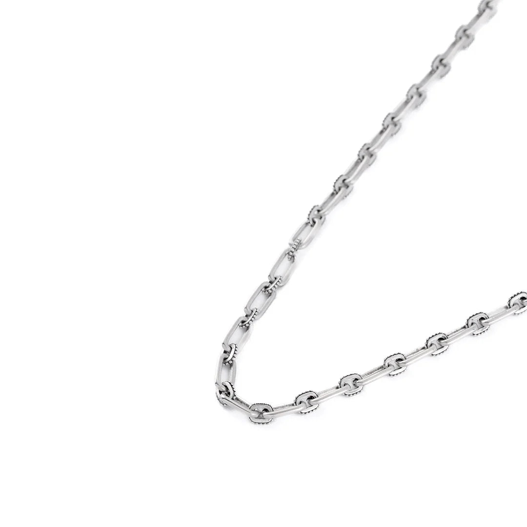 TRAITORS CHAIN