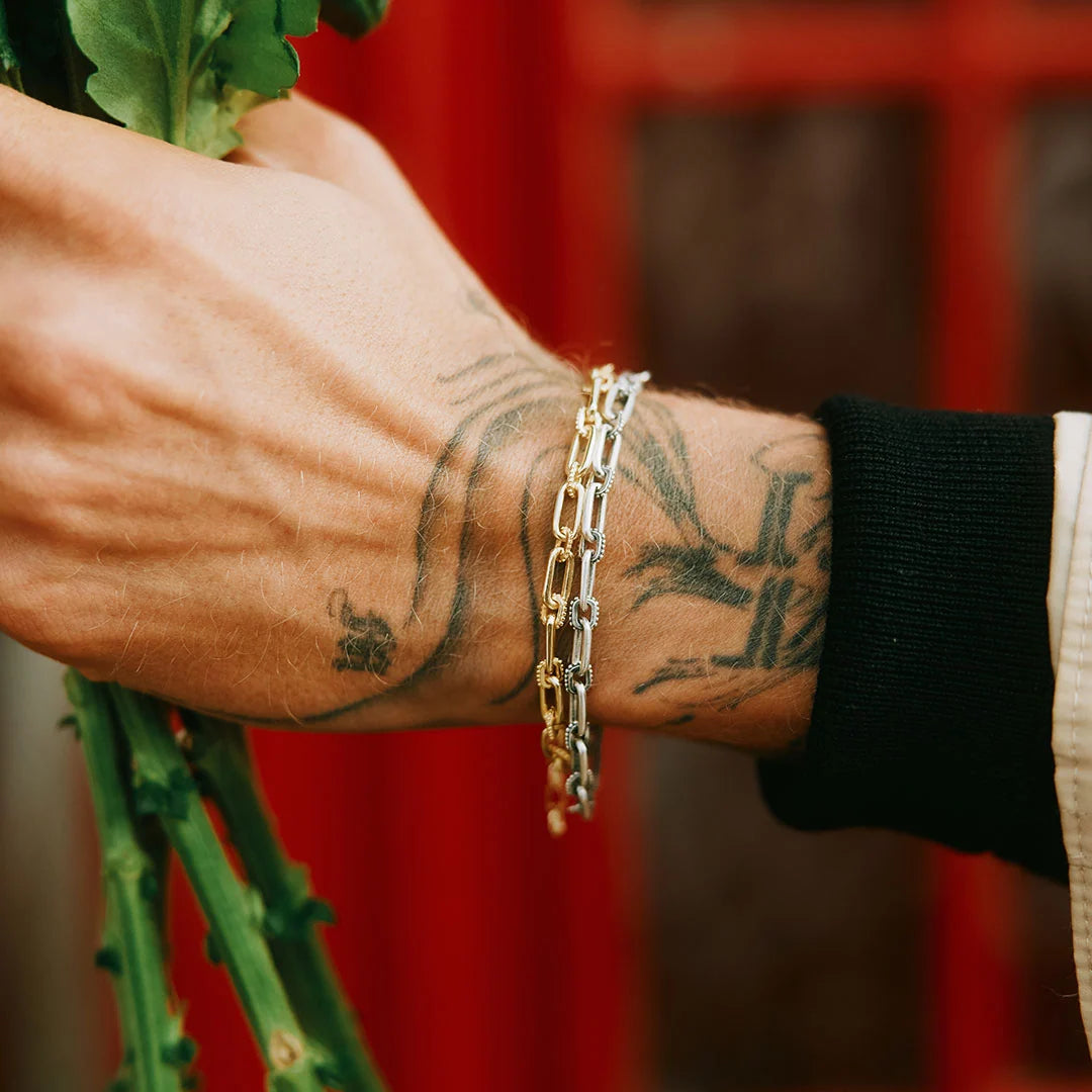 TRAITORS BRACELET