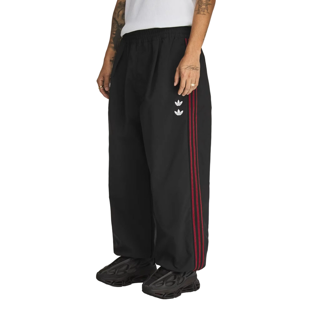 WOVEN TRACK PANT