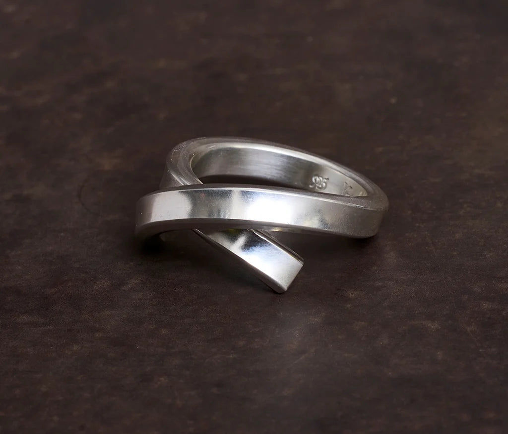 EMBRACE / RING