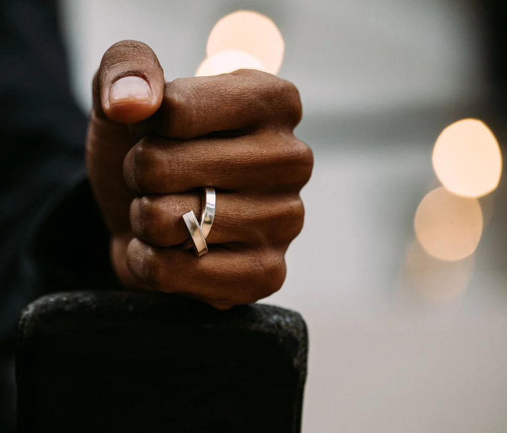 EMBRACE / RING