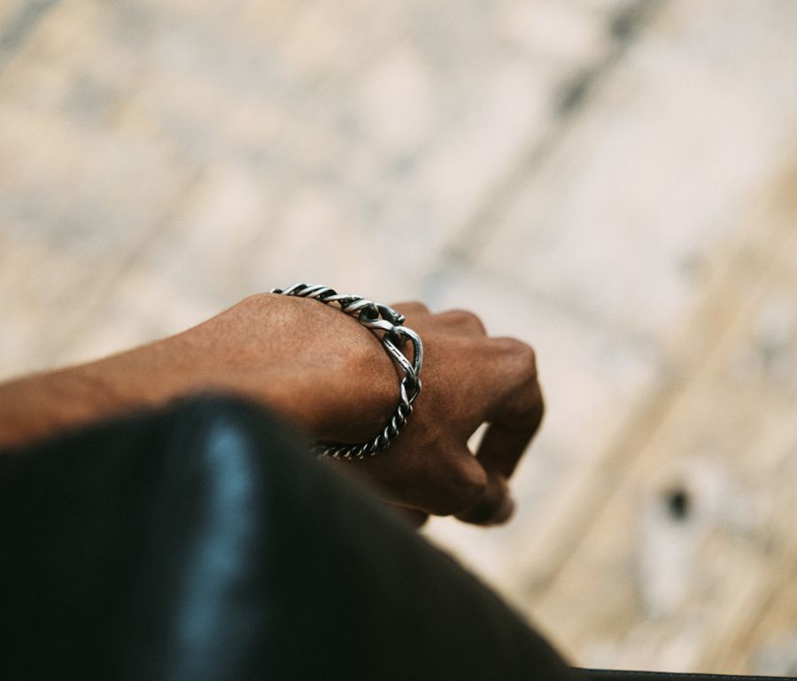 BONES CURB BRACELET